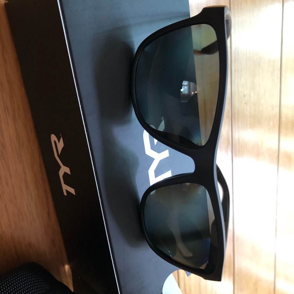 TYR sunglasses, Rays HYS, smoke/black, brand nes